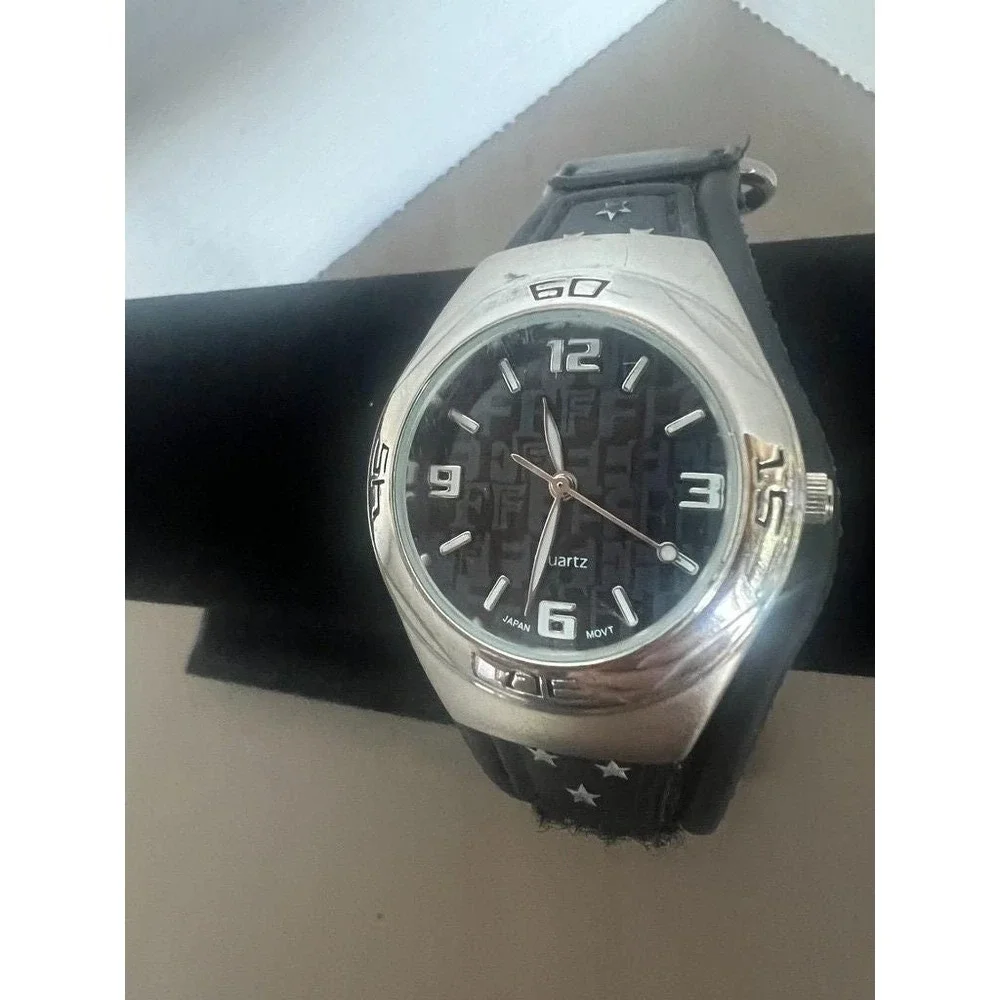 Y2K Watch Working Japan Movt Retro 2000s Star Strap Chunky Case Graphic Monogram